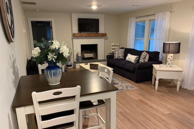 Living Room - 25 Hunt Ave Wakefield House
