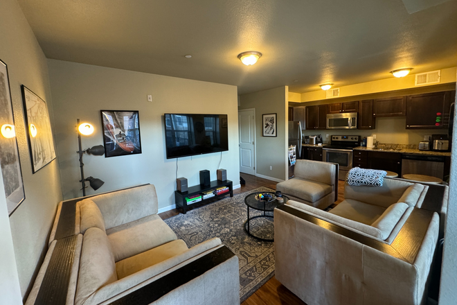 Living Room - Oak House Apartments