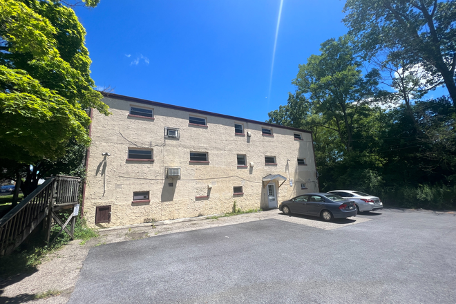 Exterior - 518 W Biddle Street