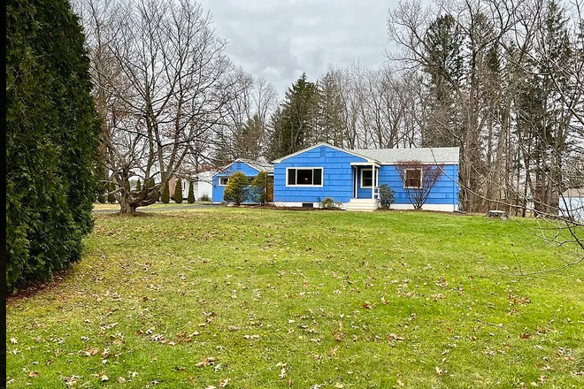 House - 535 West St House