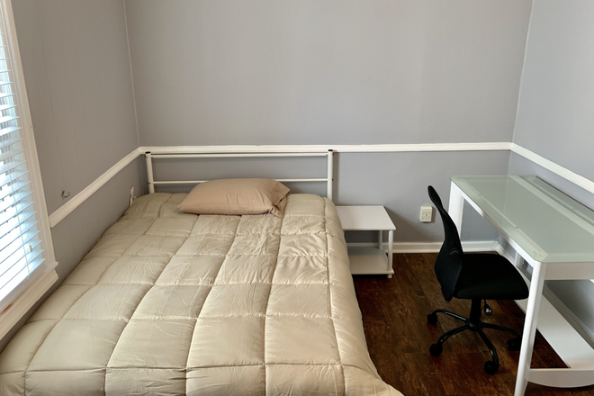 Photo - 2 rooms in ( 3b /2b) full furnished all utilities included House