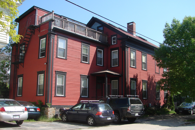 Outside - 1 bedroom apartment available close to campus and Wickendon & Thayer street