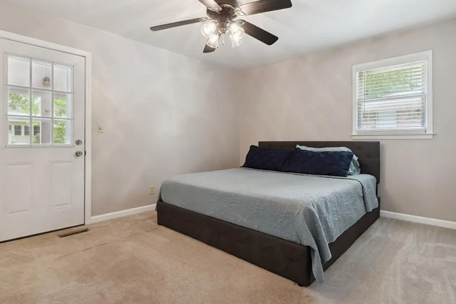 Master Bedroom - Beautiful Home Close to Campus