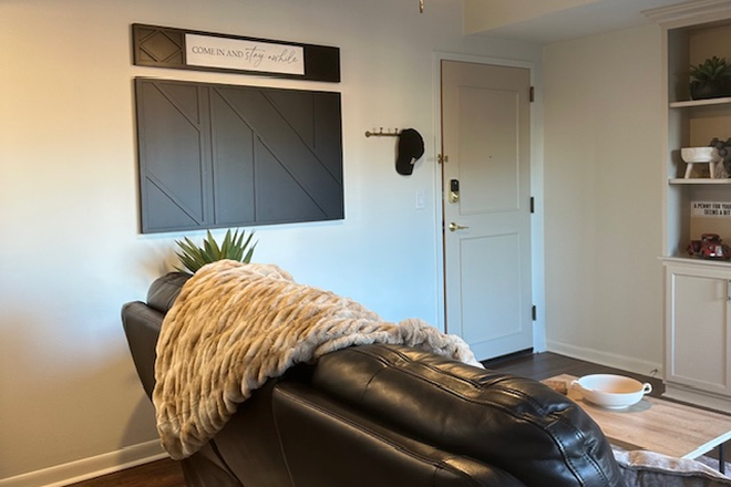 Living room - Condominium Music Row/Vanderbilt