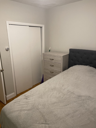 Bedroom - August 1! North End 1 bed, close to campus! Apartments