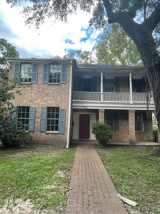 Exterior - 5-6 BEDROOM SINGLE FAMILY HOUSE ON ST CHARLES AVE!