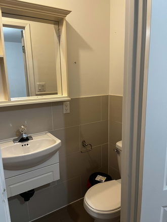 Bathroom - 1 Bedroom with Private Bathroom in townhouse. 15 minutes walk from campus, close to Metro and Spad