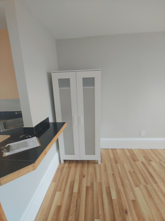 Call NOW for showings! 617-236-8600 - JOY ST - CUTE TRUE 2BR W/ LIVING RM, H&HW INC DW, LNDRY IN BLDNG ON BEACON HILL AVAIL *9/1/2026* Apartments