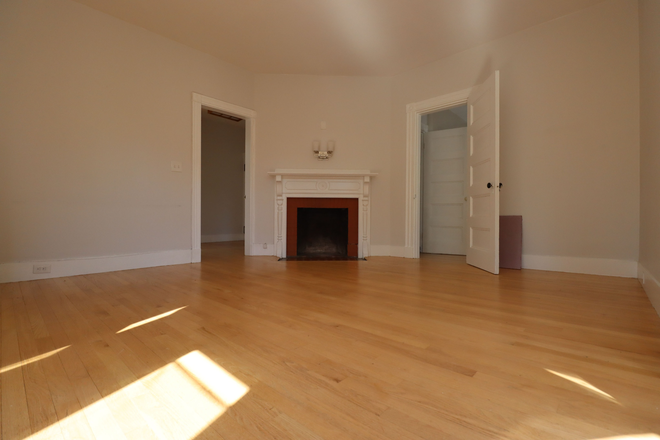 #5 Living room - TWO available apartments --1 bed/1bath -- Harvard Square - August 1st and September 1st