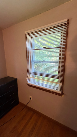 bedroom - Summer Sublet close to campus