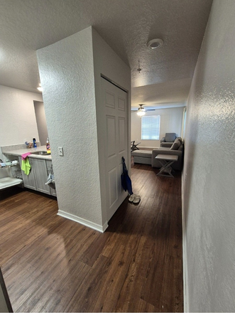 Door - Northgate Lakes 3×3 sublease - $999 Townhome