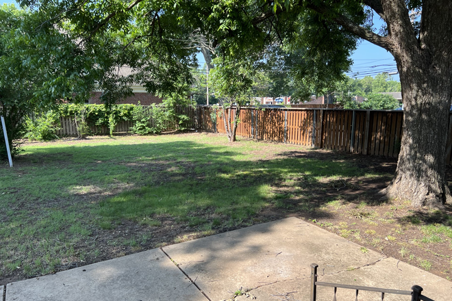 1 - 2219 W. 7th Ave (2Bed/1Bath/2Car/1Office) JUNE $1500 House