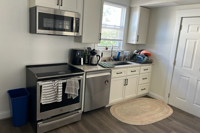 Newly remodeled kitchen - GETTING BRAND NEW GORGEOUS KITCHEN for 2025!! House