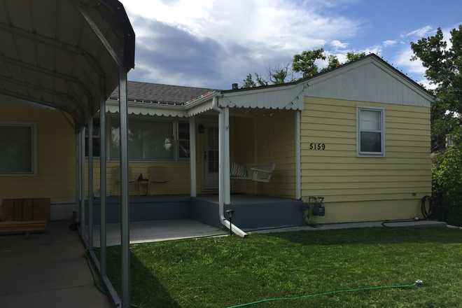 Front of Home - 4 Bedroom / 2 Bath 2 short blocks to Regis House