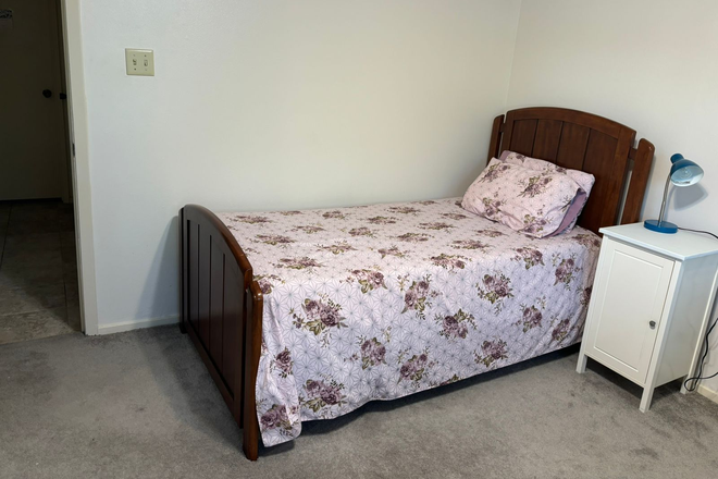 Bed - Private room for rent female only, shared bathroom and kitchen, quiet house, walkable to UTD