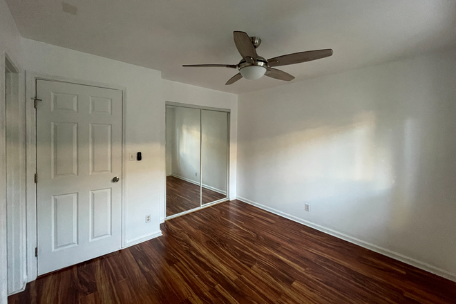 Primary Bedroom - Kapahulu Townhouse