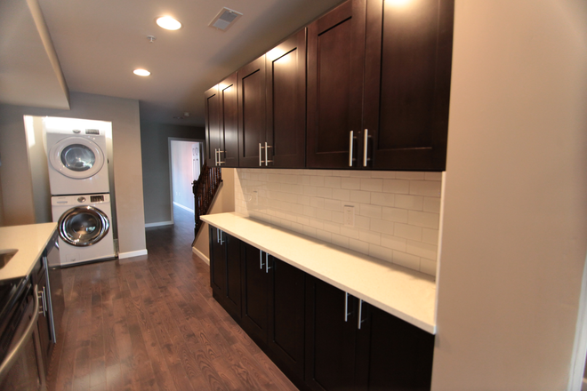 Galley Kitchen - Off Campus Philly - Bright Spacious and Beautiful with ROOF DECK - 5 Bed 5 Bath Apartments