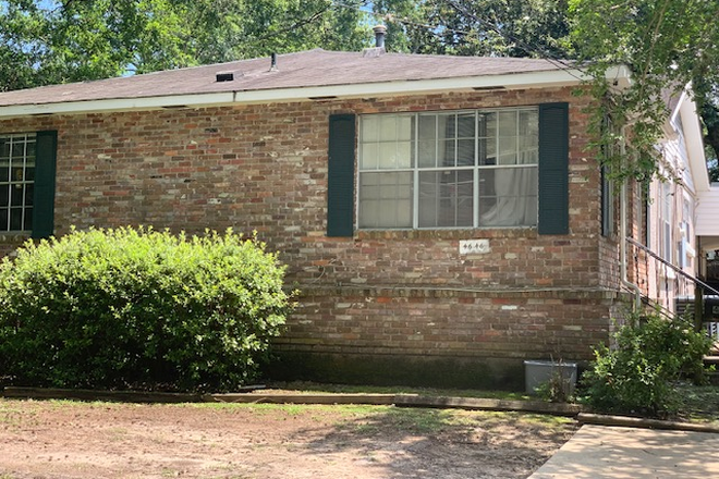 front 2 - Walk or Bike to LSU or Lakes from 4 BR 2.5 Bath Available Now House