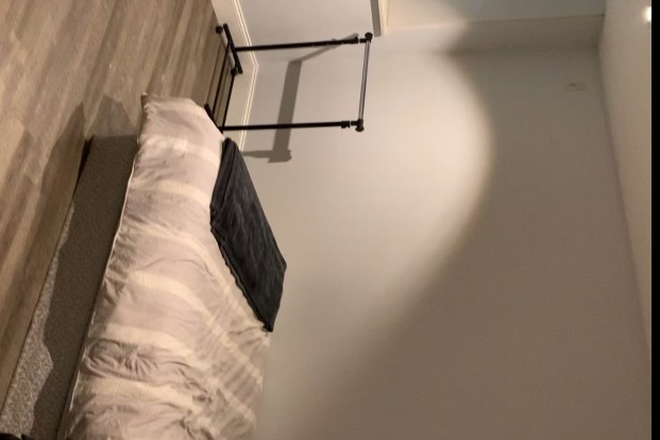 Bedroom - Apartment close to campus *SUBLET*