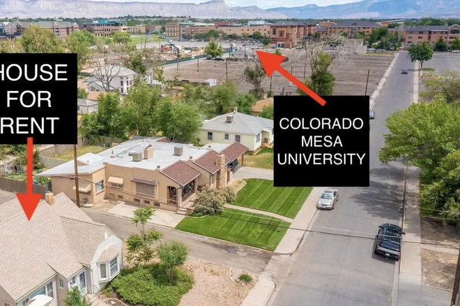 Outside - Live 1 Block From CMU House