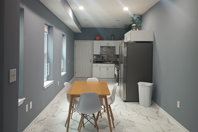  - FULLY RENOVATED HOME INCLUDES ALL UTILITIES, WIFI & MAID SERVICE