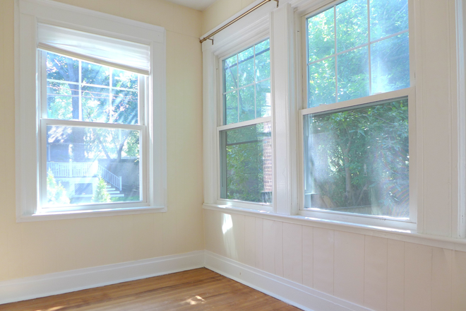 bostonrealtyonline.com - Gorgeous Brookline One Bedroom plus Office