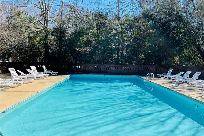 Pool - Lakewood Commons Condo, lots of parking, short drive to campus.
