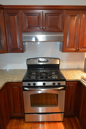 kitchen - Spacious 4 Bed / 3 Bath near campus w/ Parking & LAUNDRY IN UNIT! Avail. 9/1/24!! Apartments