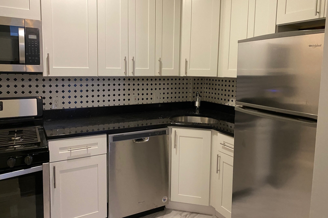 Kitchen - COLUMBUS AVE 2 BED/DUPLEX   09/01 NU SOUTH END/ IN UNIT LAUNDRY Apartments