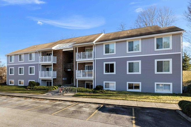 Outside Street View - University Terrace