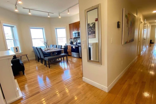 Kitchen - Private Room in Luxury Apartment