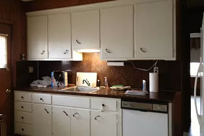 kitchen - 1 BR apartment - 3 rooms - $1800 heat/hw included. **NO FEES**