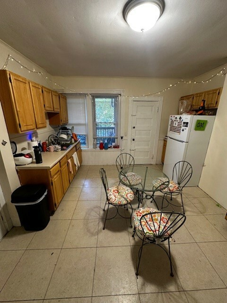 Call NOW for showings! 617-236-8550 - CALUMET ST - GREAT DEAL ON MISSION HILL! 3BR/1BA W/ LNDRY IN BDLNG, PANTRY, DECK AVAIL *9/1/2025* Apartments