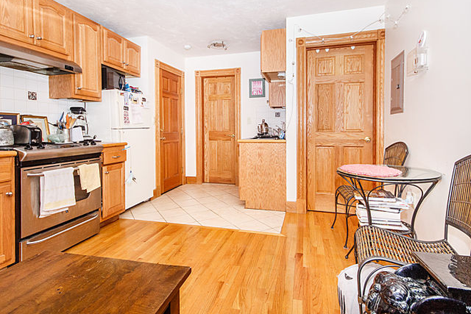 Kitchen - Beacon Hill 2 Bed Anderson St