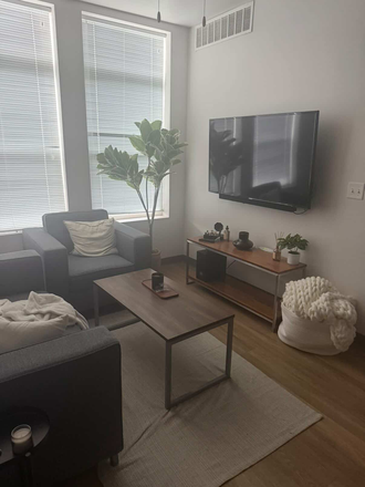 Living Room - Lark on 42nd Apartments