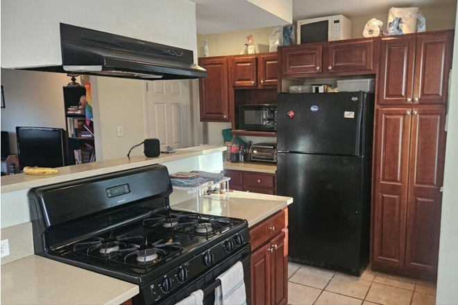 Shared space - 7000 Wake Forest Dr.