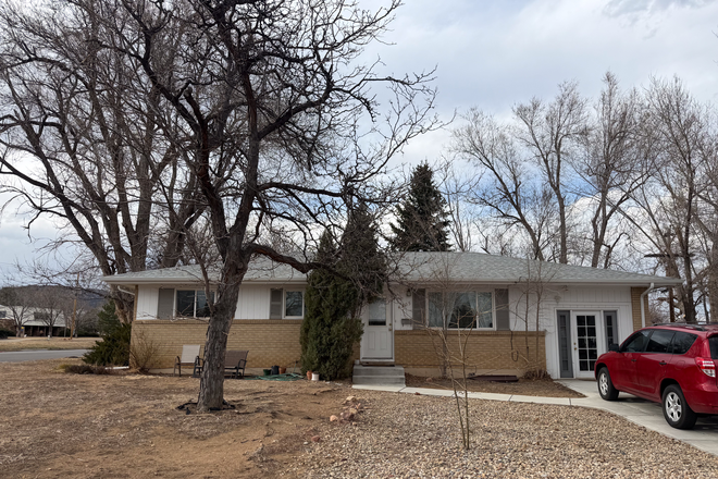 Front of House - House