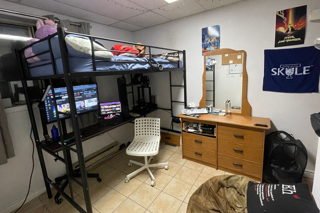 Bedroom - 1 Bedroom available for Summer 2025, (June, July, August) in a 3 Bed, 2 Bath Apartment