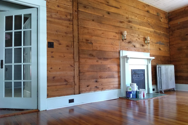 Living room - Walk to Duke and Downtown, Spacious House in Great Neighborhood
