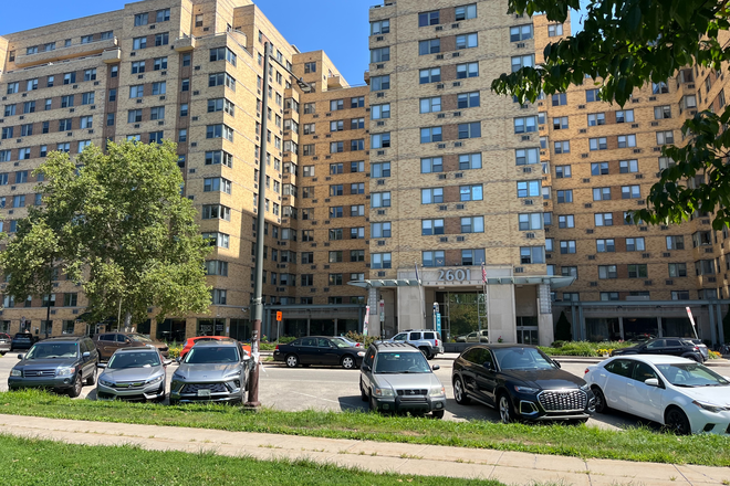 Outside of building and parking. - 2601 Parkway Condominiums.