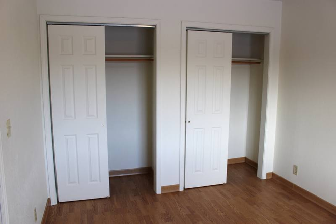 closet - Transferring Lease/Subleasing Apartments