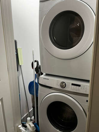 Laundry - 3b2.5b Apartments