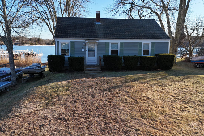 Front street view - Flintstone Road