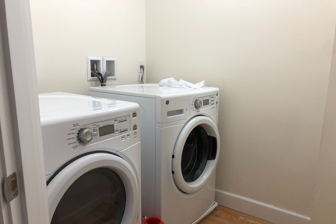 Laundry - Roommates wanted for 4bd/3.5bath huge modern apartment close to Harvard Yard