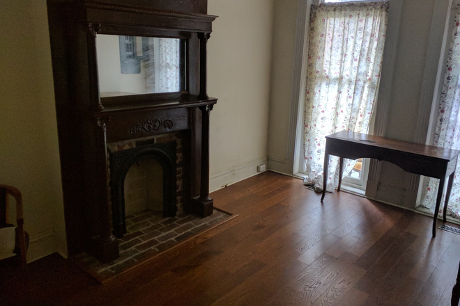 March 2024 room open - Perfect Location Renovated Historic Home