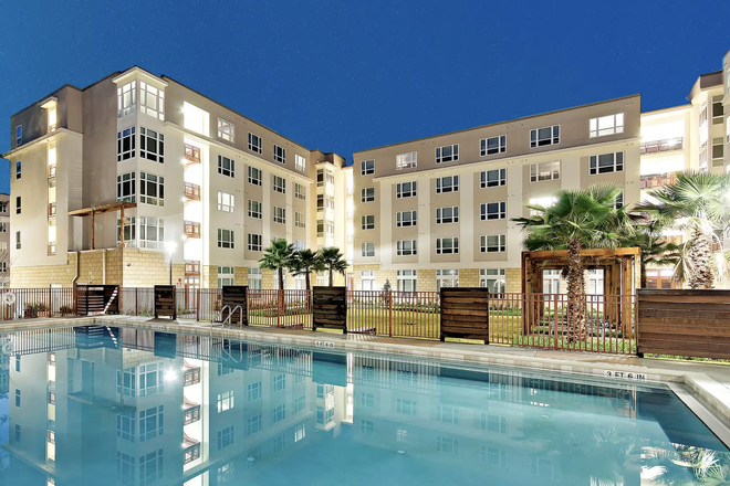 Photo - Studio Apartment for Graduate Student at the Continuum for Spring and Summer