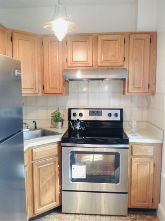 Kitchen - AVAILABLE MAY1st - August 31st!FURNISHED PRIVATE BEDROOM