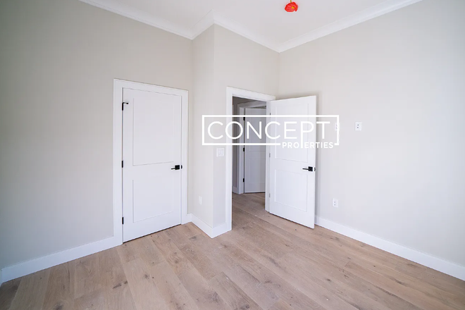 Bedroom - Room in 3bed2bath in Allston Available (9/1 Start)