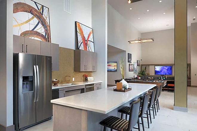 Clubhouse - Furnished Rooms for Students, Close to Campus! Internet, Security & TV included. Fin Aid Accepted!