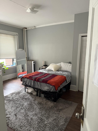 Bedroom - Room spacious 4B/2B in Allston VIllage! Apartments